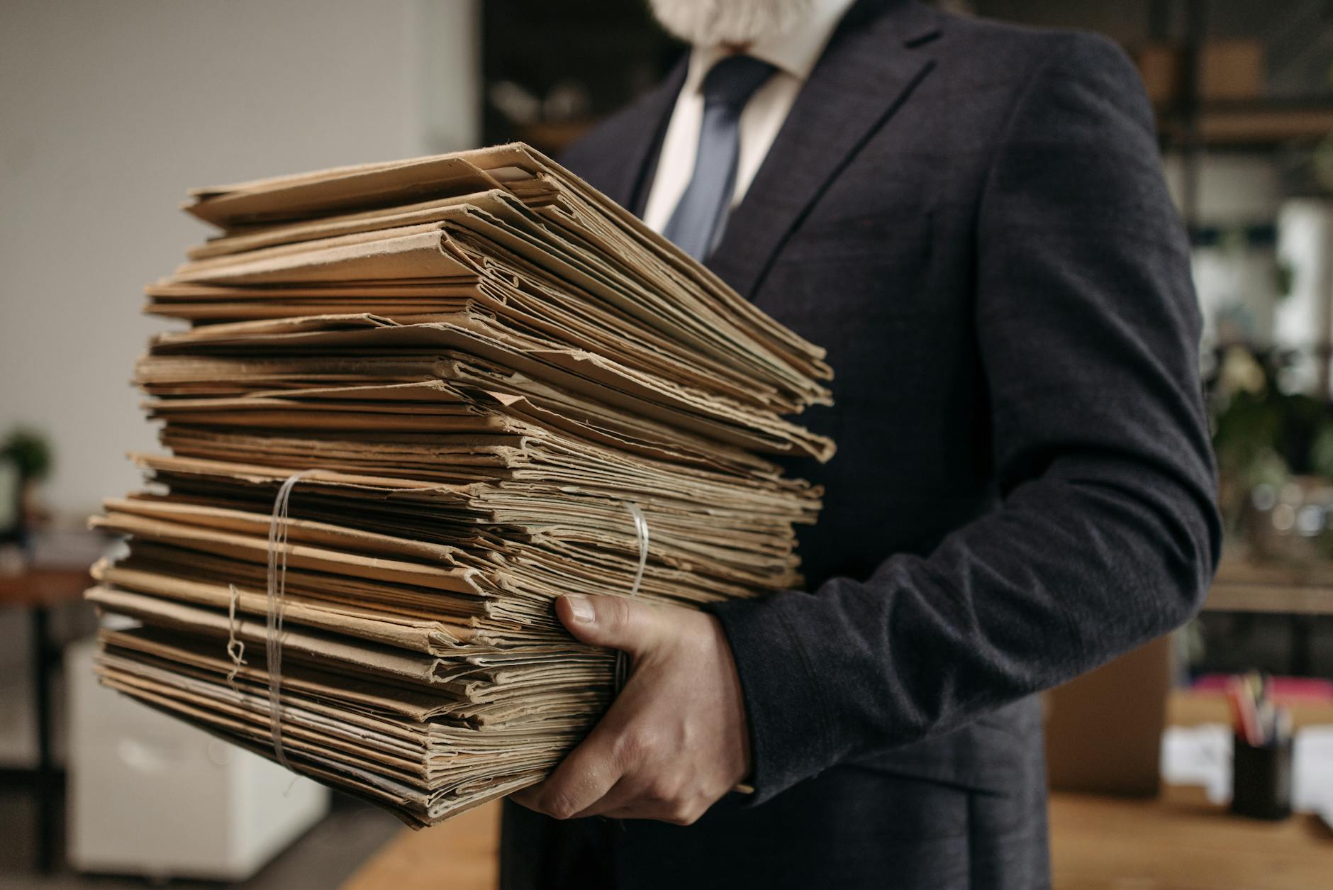 Which Documents Should You Pack for a Hospital Visit with a Dementia Patient?