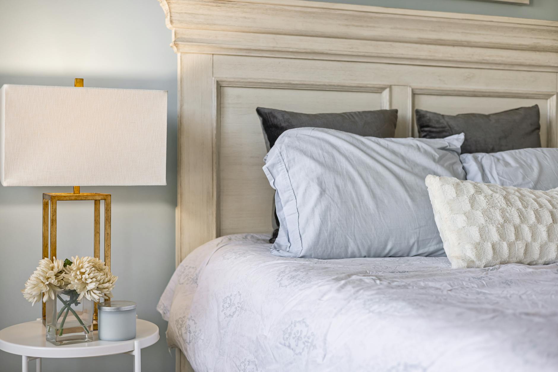 Why Your Nightstand Needs a Fast-Acting Nasal Antihistamine