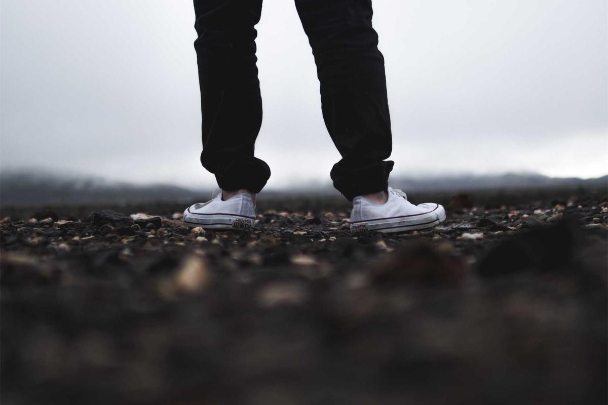 Behavioral Changes Associated with Loss of Recognition