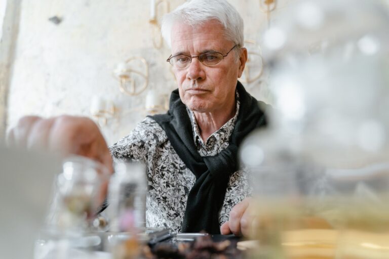 Can Losing Smell Signal Brain Changes? - Featured image
