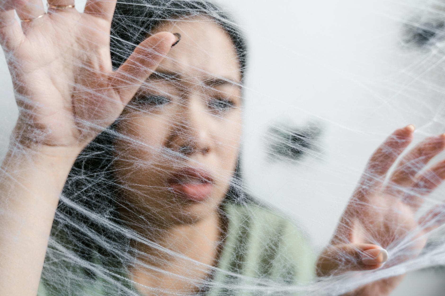 HOW DOES HEALTH ANXIETY AFFECT MEMORY FORMATION AND RETRIEVAL?