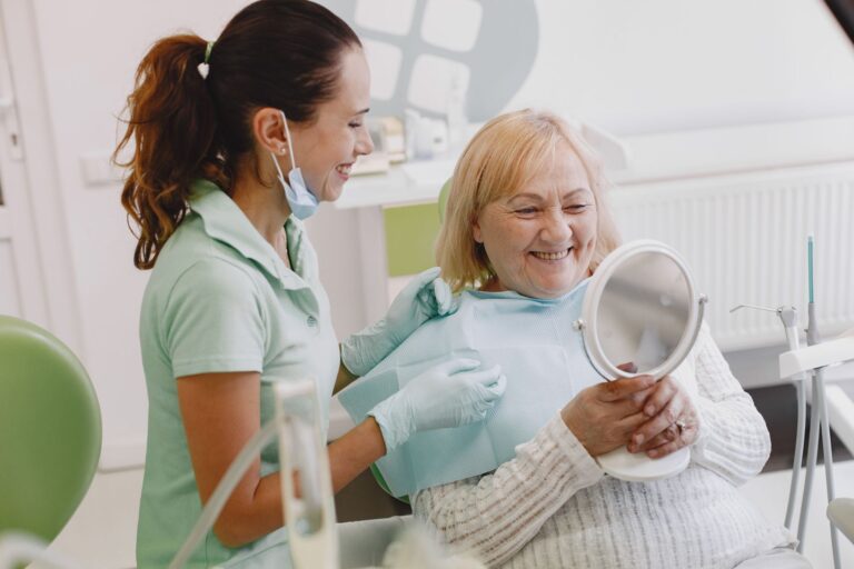 How Oral Health Affects Older Adult Brain Health - Featured image