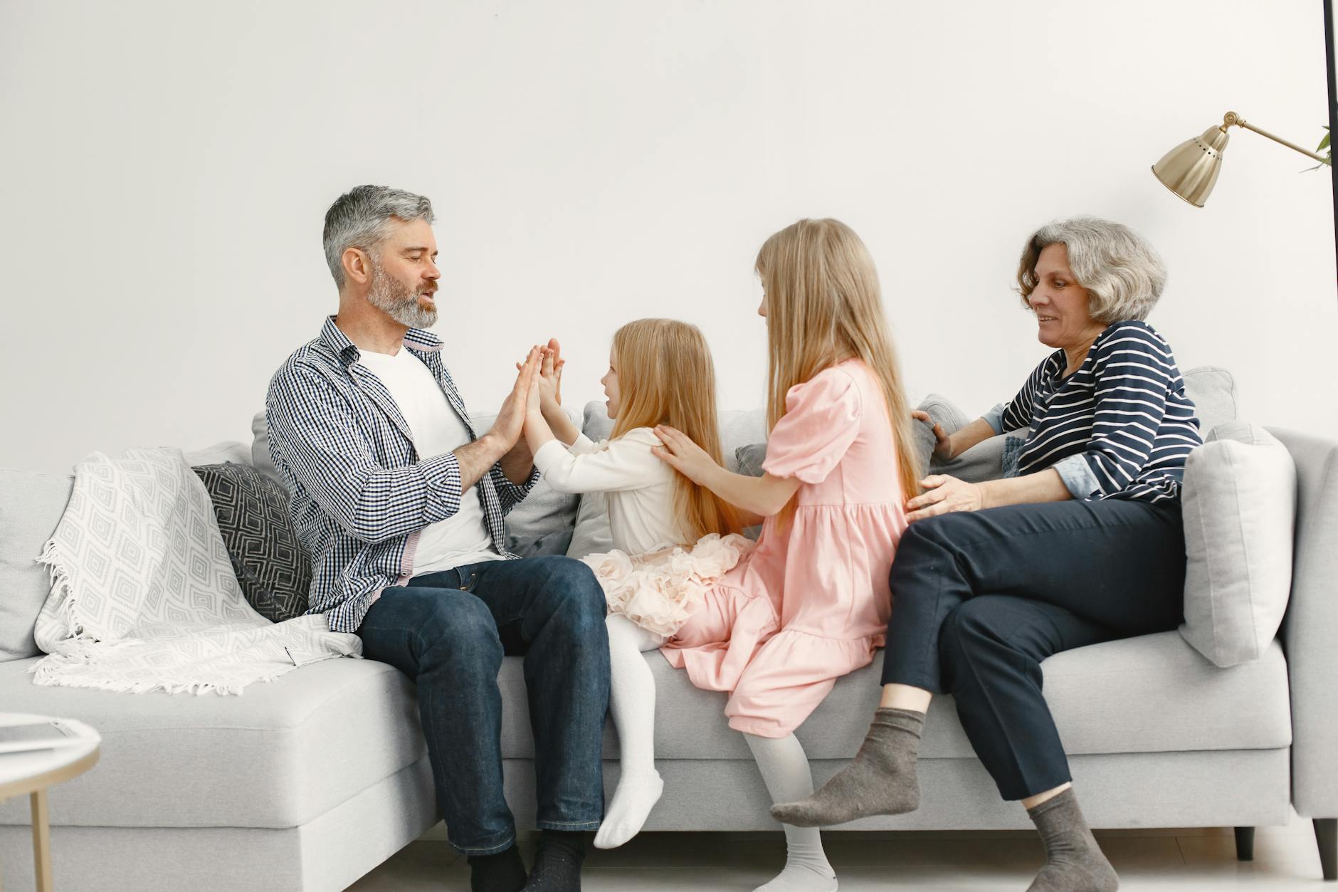MMSE Score and Forgetting Family Members - HelpDementia.com