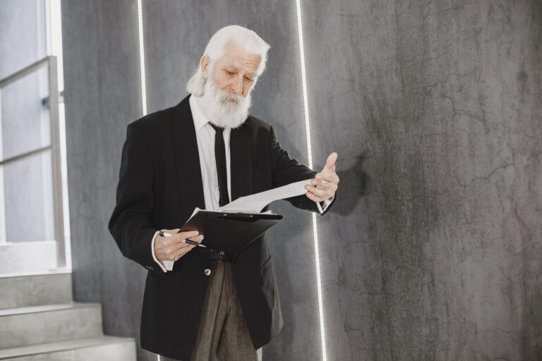 Symptoms of Executive Function Decline: A Clear Guide - Featured image