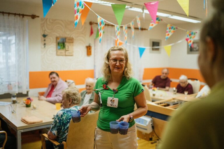 What Social Engagement Means for Alzheimer's Prevention - Featured image