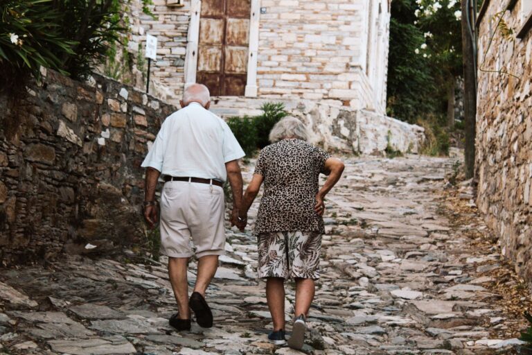 Why Dementia Wandering Creates Serious Safety Risks - Featured image