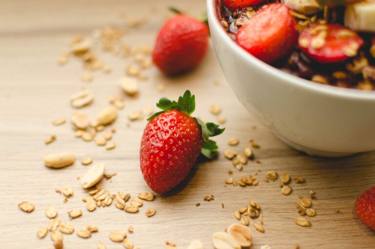 Can Dietary Fiber Alter Gut Bacteria to Prevent Air Pollution-Induced Brain Inflammation? - Featured image