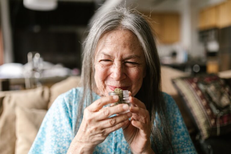 Cannabis Therapy Calms Difficult Behaviors in End-of-Life Dementia Hospice Patients - Featured image