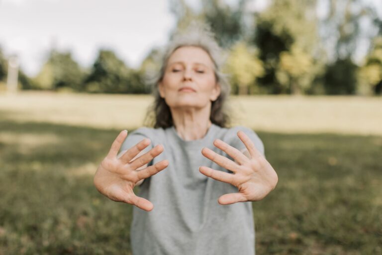 Dementia and Balance Problems: Which Types Affect Movement Early? - Featured image