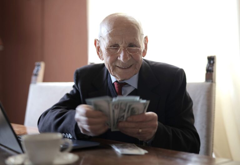 Financial Exploitation and Dementia: What the Evidence Says - Featured image