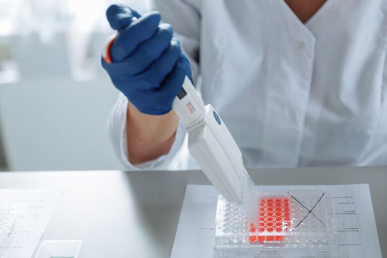Genetic Testing for Alzheimer's: Benefits - Featured image