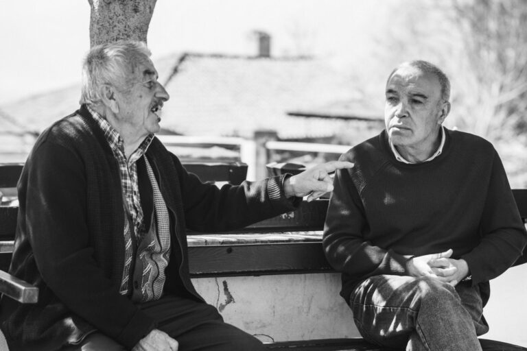 How Lewy Body Dementia Differs From Alzheimer's - Featured image
