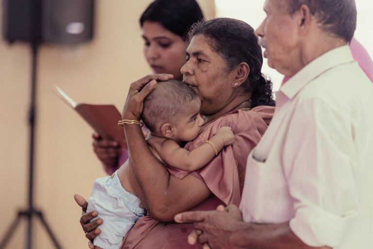 How to Adapt Religious Services for Dementia - Featured image