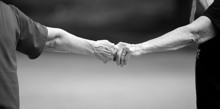 How to Help Someone With Dementia Feel Heard - Featured image