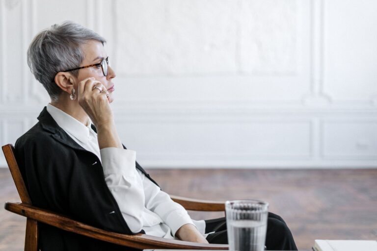 How to Know When a Psychiatrist Is Needed for Dementia Behavior - Featured image