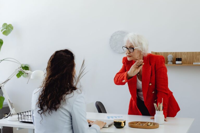 Inappropriate Behavior in Dementia: How Families Can Set Safe - Featured image