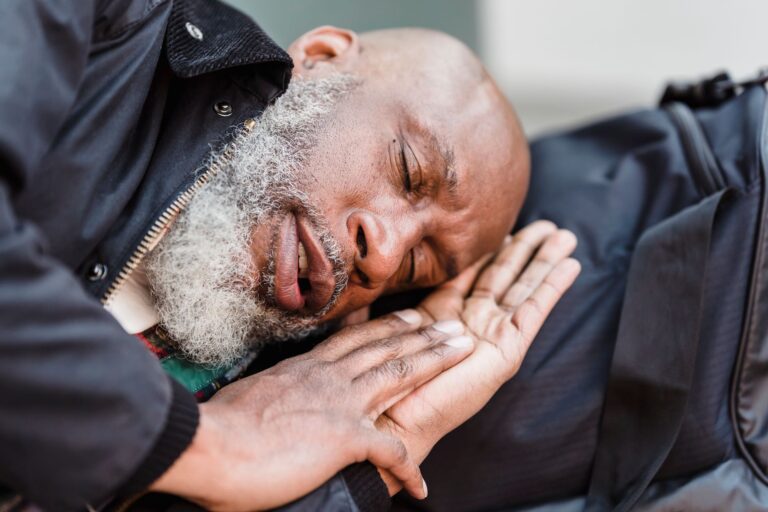 Napping and Dementia: When Daytime Sleepiness May Signal a Problem - Featured image