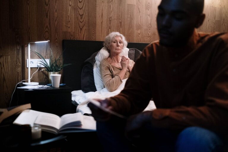 Night Wandering and Dementia: A Family Checklist - Featured image