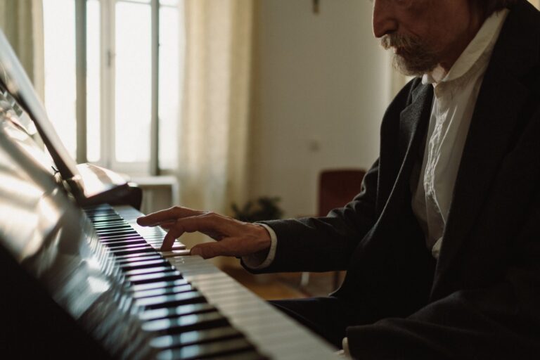 Simple Music Rituals for Dementia Evenings - Featured image
