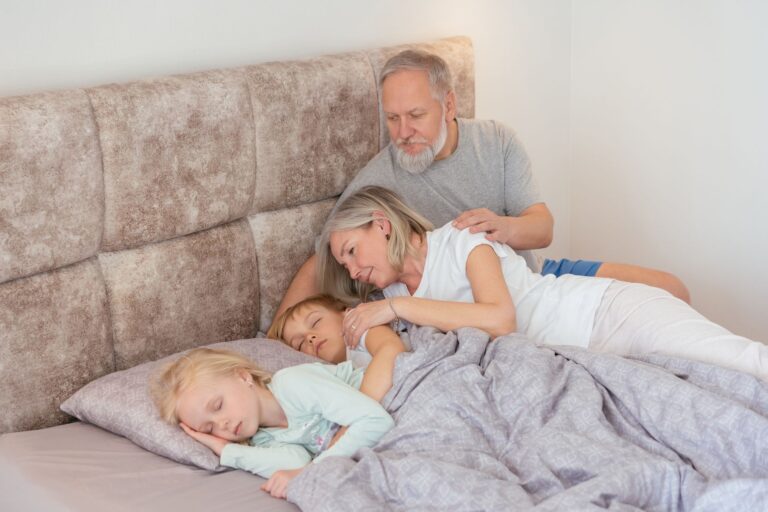 Sleep Duration and Dementia Risk: A Clear Guide - Featured image