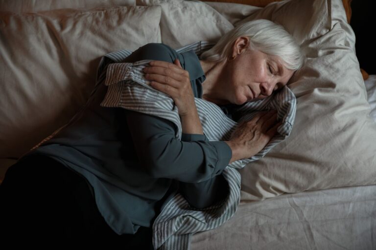 Sleep Problems That May Be Linked to Dementia Risk - Featured image