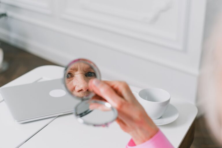 Small Personality Changes That May Point to Dementia - Featured image