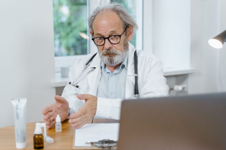 Telehealth Counseling Significantly Improves Caregiver Mental Health in Dementia Patients: Research - Featured image