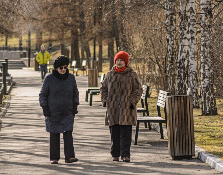 What Happens in Early-Stage Alzheimer's Disease? - Featured image