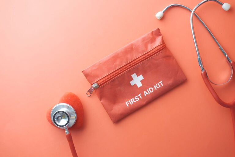 What to Bring to the First Dementia Appointment - Featured image