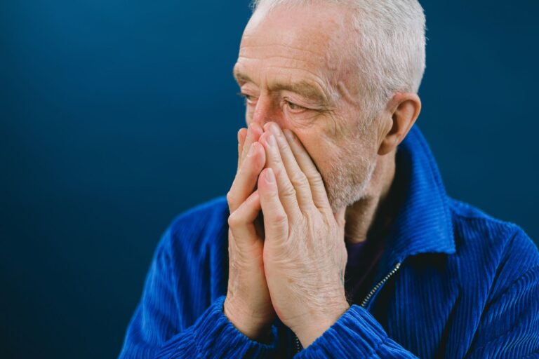 Why New Anxiety Can Sometimes Appear With Dementia - Featured image