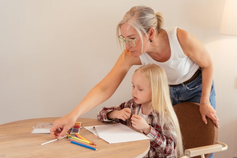 Why Schools Could Teach Students About Dementia - Featured image
