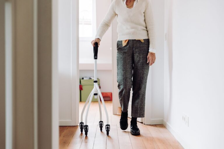 Why Walking Changes Can Matter in Vascular Dementia - Featured image
