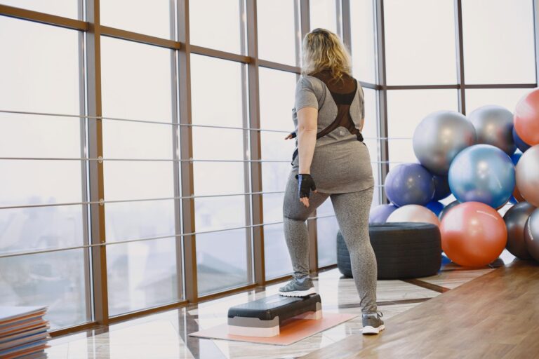 Aerobic Exercise in Midlife: Why Timing May Matter for Dementia Risk - Featured image