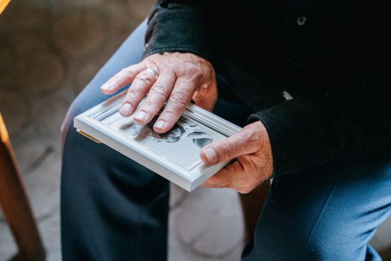 Apoaequorin for Memory: What Dementia Families Should Know About the Evidence - Featured image