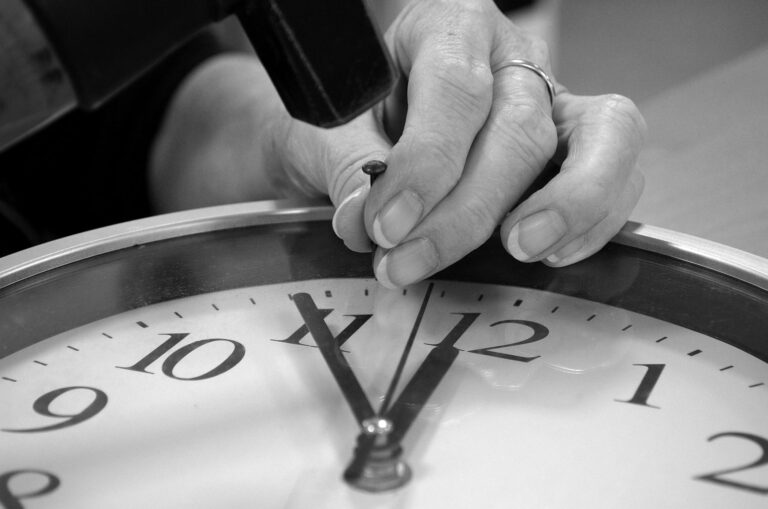 Clock-Drawing Test for Dementia: Accuracy, Limits, Cost, and Next Steps - Featured image