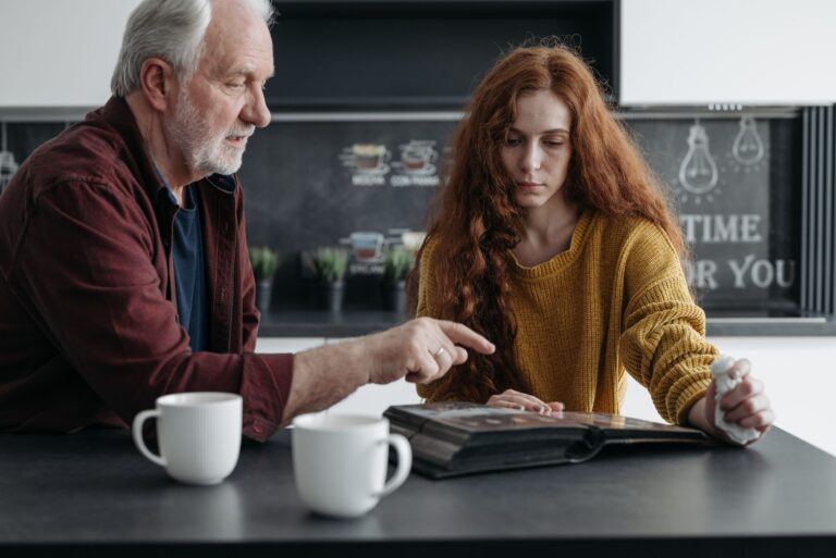 Daughter Shares the Last Recipe Card Her Father Wrote Before Dementia Changed Everyday Life - Featured image