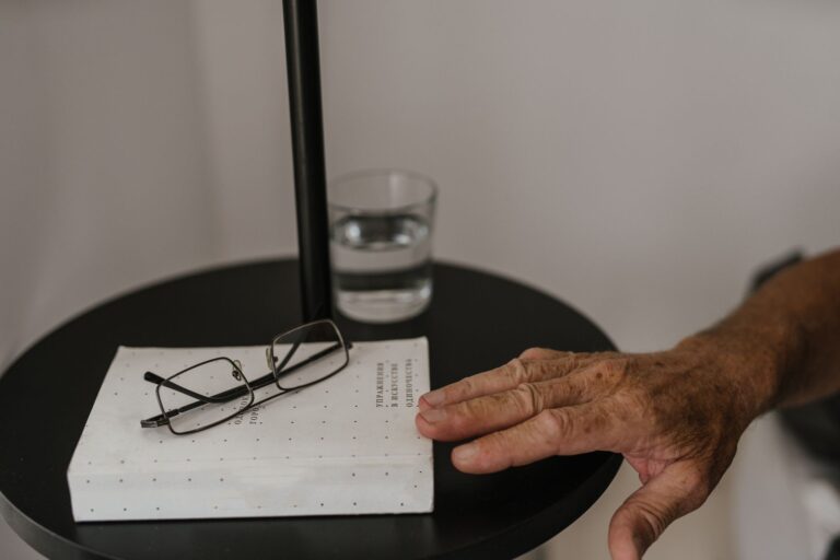 Does Medicare Cover Dementia Respite Care? What Dementia Families Should Verify - Featured image