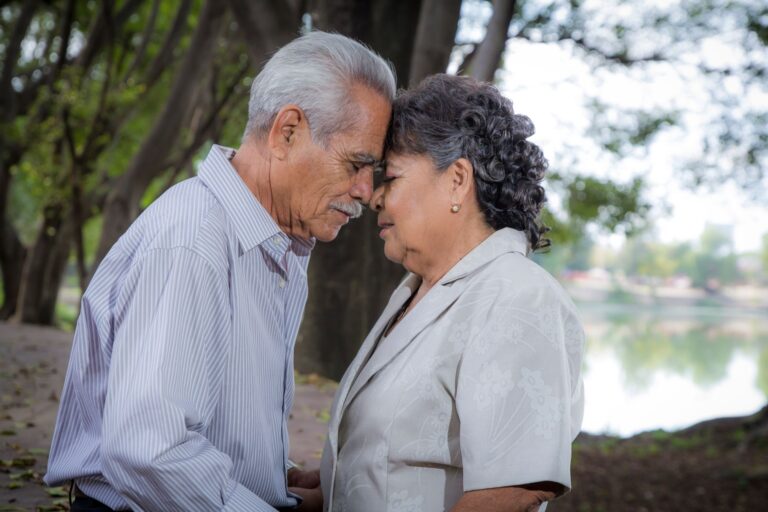 Donepezil Side Effects: What Dementia Caregivers Should Watch For - Featured image