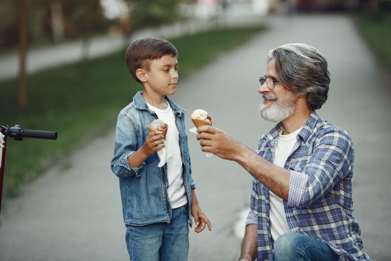 Grandson Shares the Final Voicemail From His Grandfather Before Alzheimer's Changed His Communication - Featured image