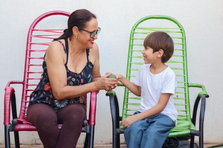 Grandson Shares the Last Birthday Card His Grandfather Wrote Before Dementia Made Writing Impossible - Featured image