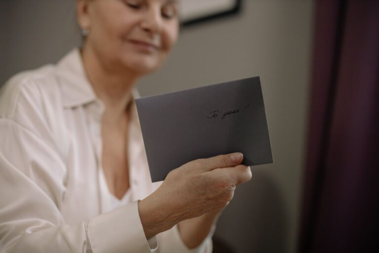 Greeting a Beloved Pet: What It Can Mean to a Dementia Caregiver - Featured image