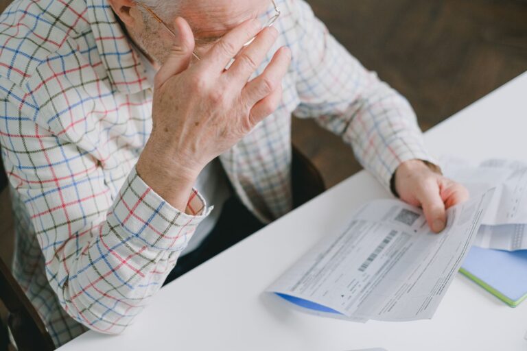 Guardianship Costs and Risks for Dementia Families to Compare - Featured image