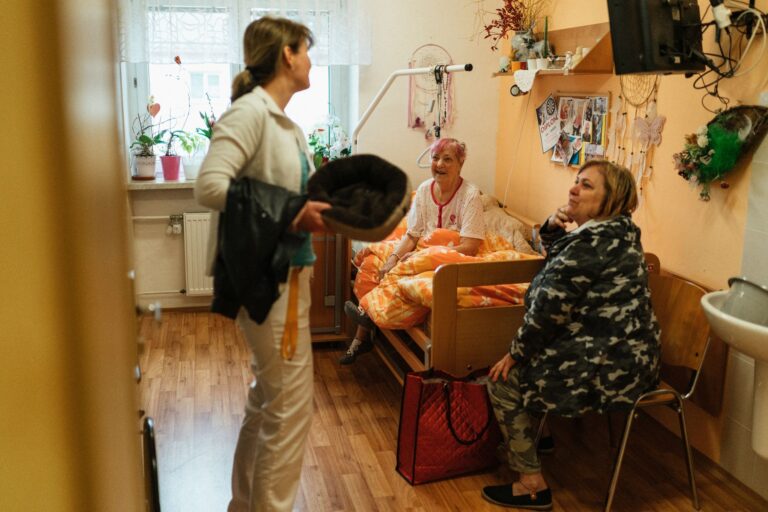 Hospital Delirium vs Dementia Progression: What Families Should Ask Before Discharge - Featured image