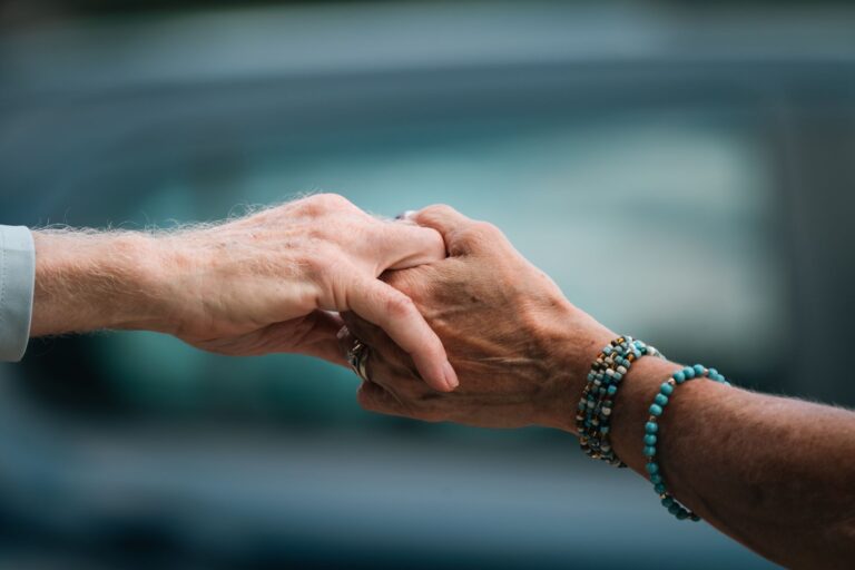 How Families Preserve Inherited Jewelry Before Alzheimer's Takes More Memories - Featured image
