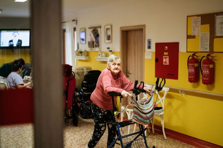 How to Find Quality 24-Hour Dementia Home Care Near You - Featured image