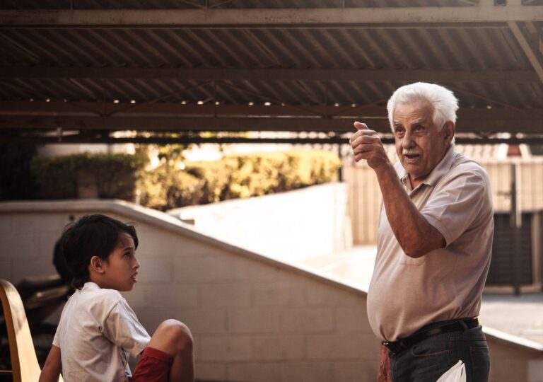 Listening to a Saved Voicemail: What It Can Mean to a Dementia Caregiver - Featured image