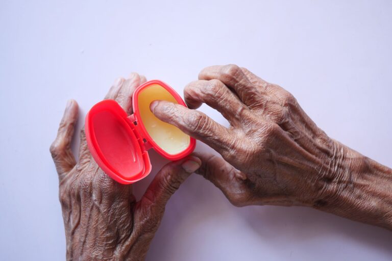 MCT Oil vs Coconut Oil: Comparing Dementia Claims, Safety, and Study Quality - Featured image