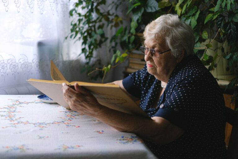 MMSE Cognitive Test for Dementia: Accuracy, Limits, Cost, and Next Steps - Featured image