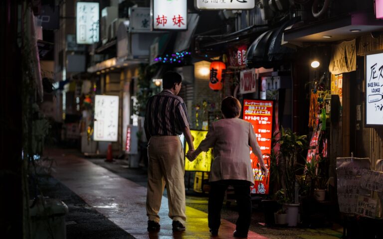 Nighttime Wandering and Dementia Safety: Risks Families Should Address - Featured image
