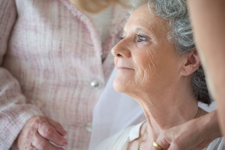 Stages of Alzheimer's Disease: What Changes From Early to Late Disease - Featured image